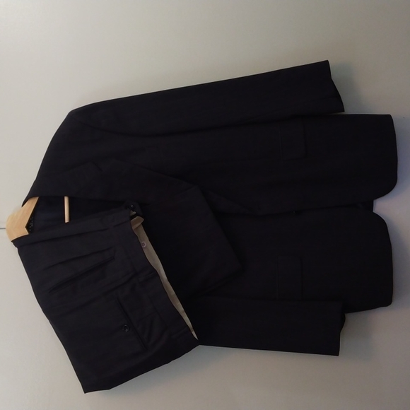 Hugo Boss Modern Fit - Gray Glen Check Wool Suit (Made in USA) 40R - Picture 3 of 13